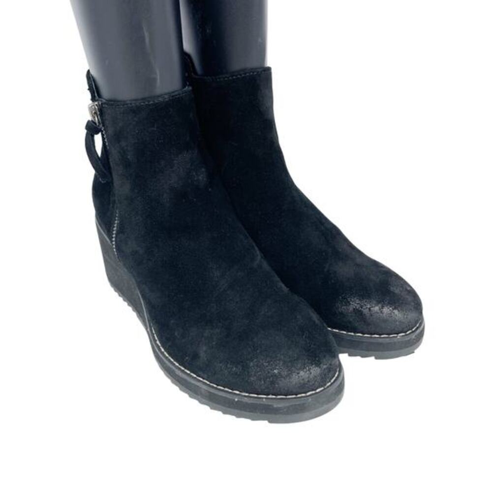 Sofft Women's Emeline Waterproof Suede Wedge Side‎ Zip Bootie Black Size 7 M